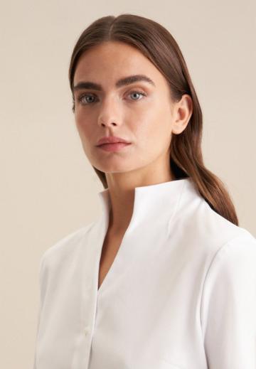 Блузка без рукавов