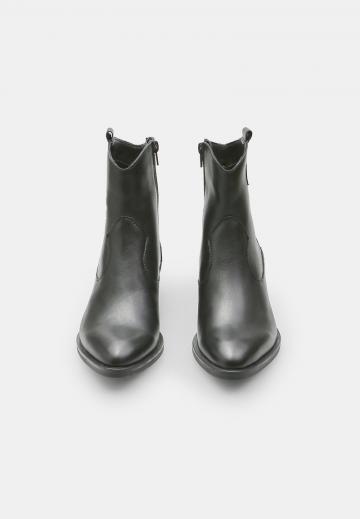 Ковбойские сапоги