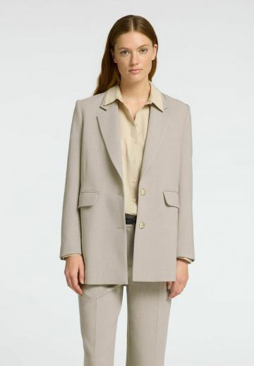 Короткое пальто