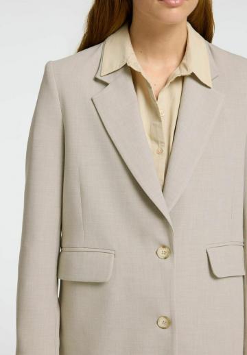 Короткое пальто