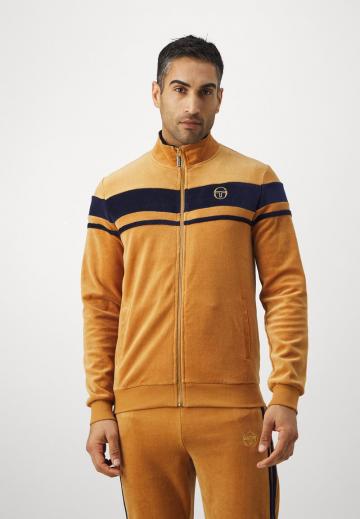 Спортивная куртка