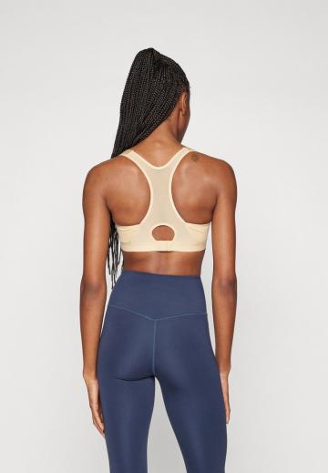 Спортивный бюстгальтер