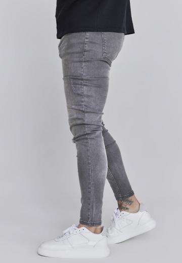 Узкие джинсы