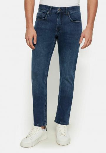 Узкие джинсы
