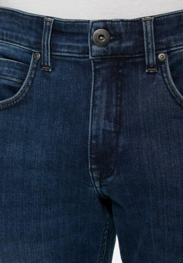 Узкие джинсы