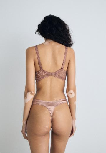 Бюстгальтер на косточках