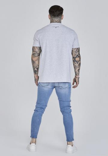 Узкие джинсы