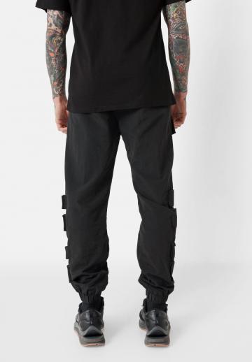 Брюки с накладными карманами