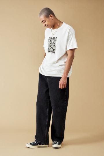 Прямые джинсы