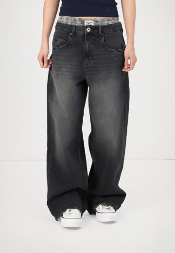 Свободные джинсы