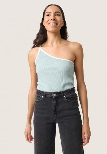 Топ на бретельках