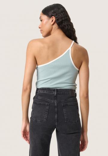 Топ на бретельках