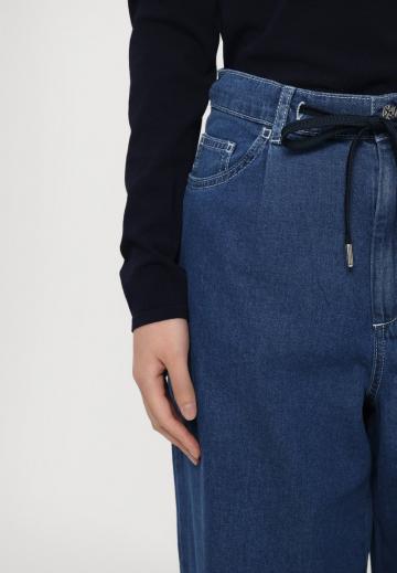 Джинсы бойфренда