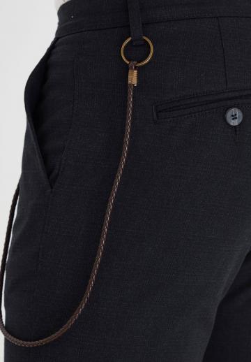 Узкие джинсы