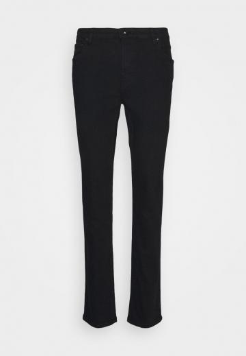 Узкие джинсы