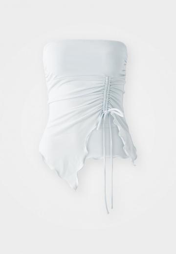 Топ без бретелек