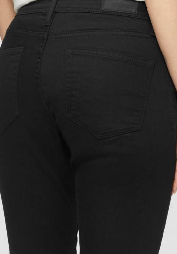 Короткие джинсы