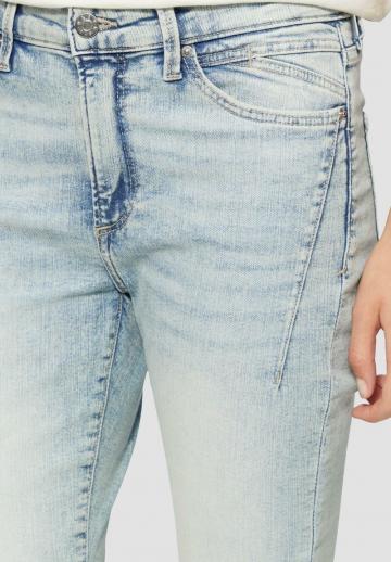 Узкие джинсы