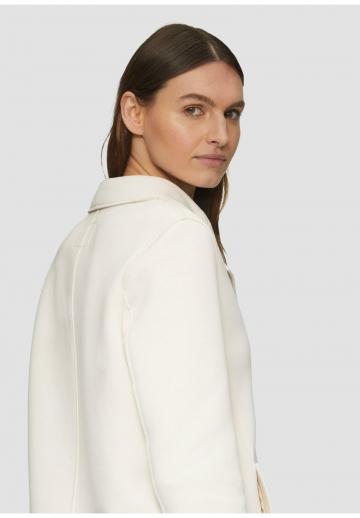 Короткое пальто