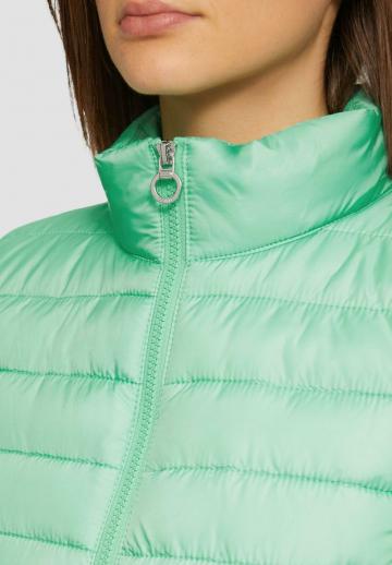 Стеганый жилет