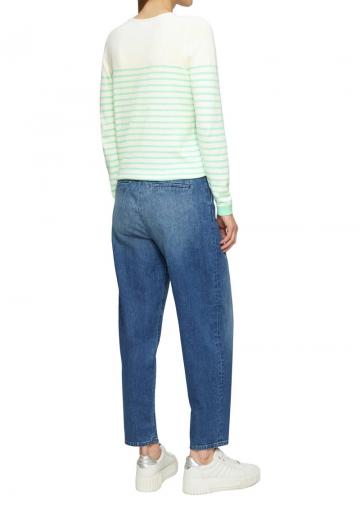 Пуловер в полоску