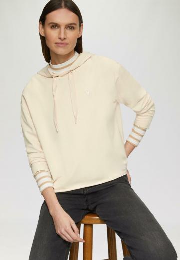 Пуловер с капюшоном