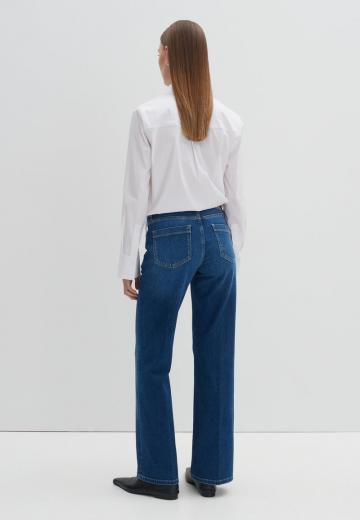 Клешеные джинсы