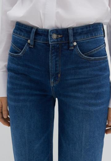 Клешеные джинсы