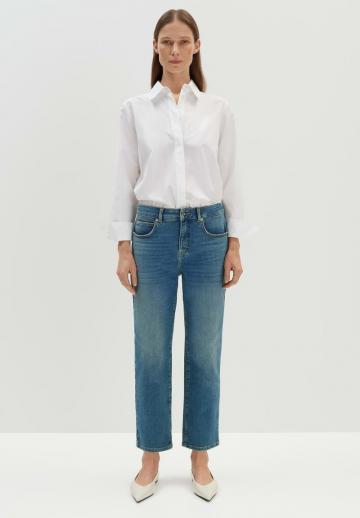 Короткие джинсы