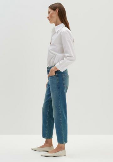 Короткие джинсы