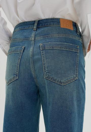 Короткие джинсы