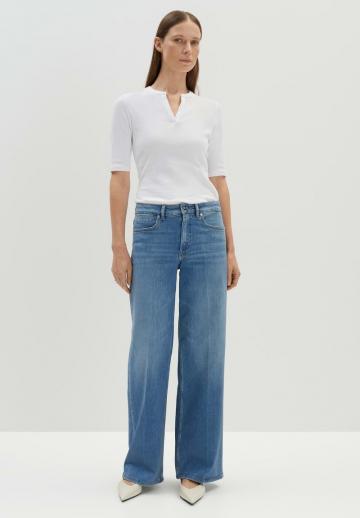 Прямые джинсы