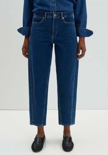 Короткие джинсы