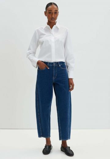 Короткие джинсы