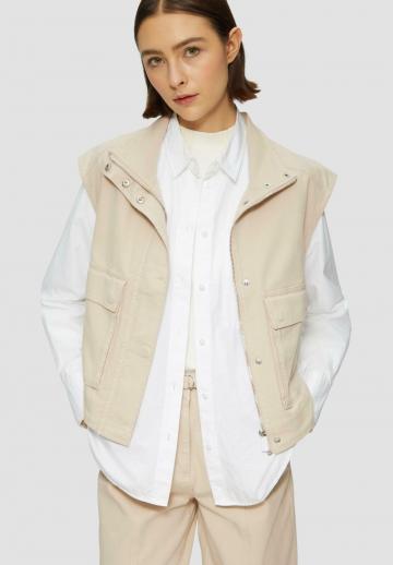 Куртка с накладнымит карманами