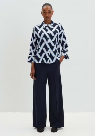 Атласная блузка