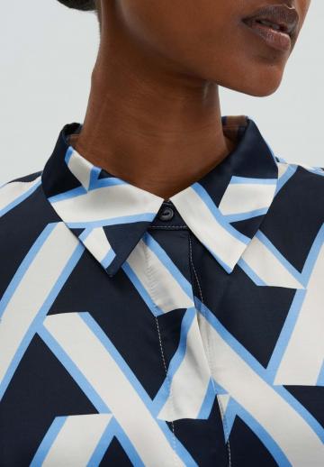 Атласная блузка