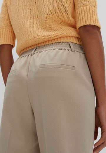 Узкие брюки