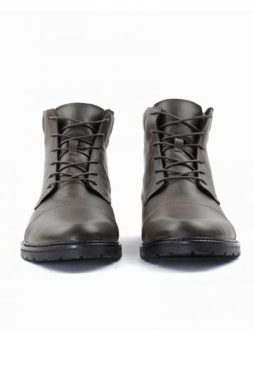 Ботинки на шнуровке