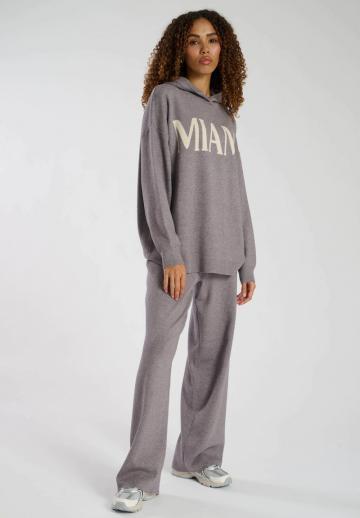 Пуловер с капюшоном