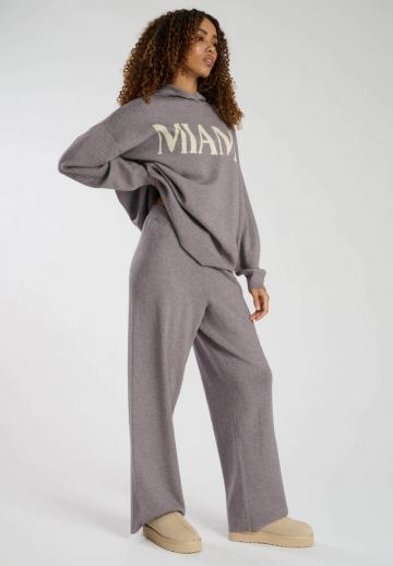 Пуловер с капюшоном