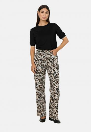 Прямые джинсы