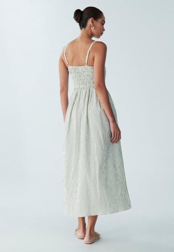 Платье без бретелек