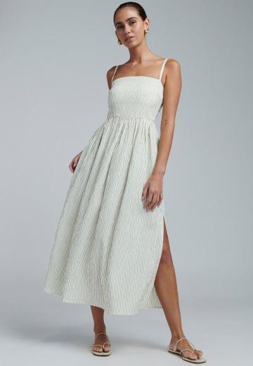 Платье без бретелек