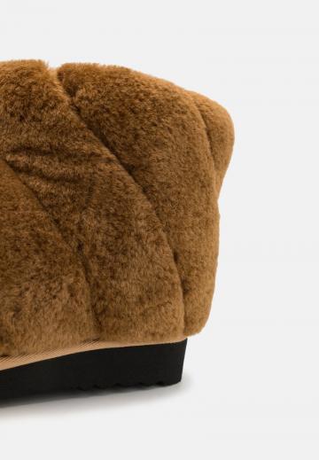 Зимние ботинки