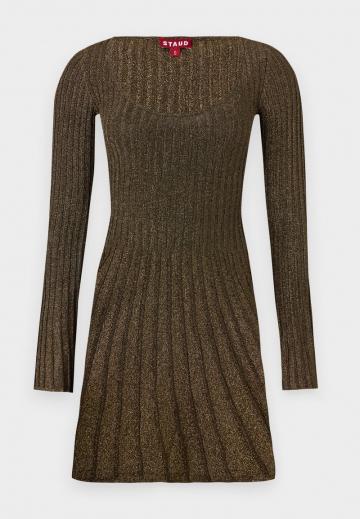 Короткое платье