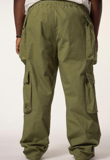 Брюки с накладными карманами