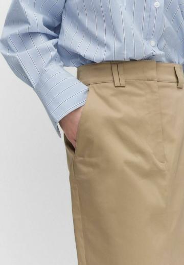 Юбка с накладными карманами