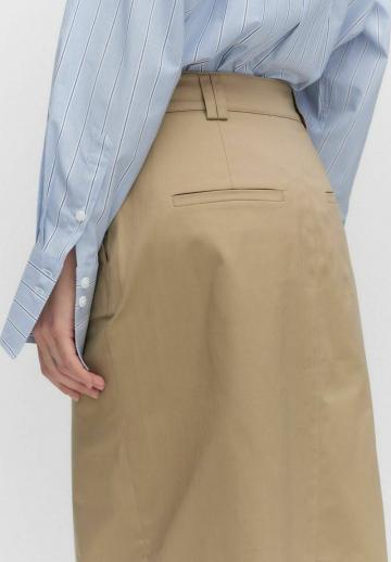 Юбка с накладными карманами