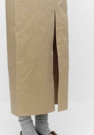 Юбка с накладными карманами